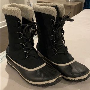 Sorel Women’s Caribou Slim Winter Boots